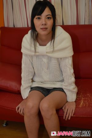 Teen Japanese Amateur Bred POV With Creampie - Photo 2