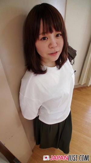 Sweet Japanese Teen Amateur Bares It All For POV Creampie - Photo 29