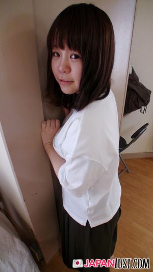 Sweet Japanese Teen Amateur Bares It All For POV Creampie - Photo 30