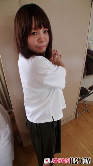 Sweet Japanese Teen Amateur Bares It All For POV Creampie - Photo 35