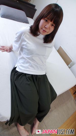 Sweet Japanese Teen Amateur Bares It All For POV Creampie - Photo 38