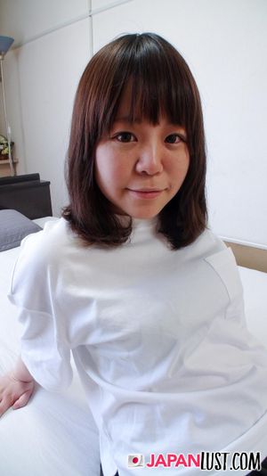Sweet Japanese Teen Amateur Bares It All For POV Creampie - Photo 39