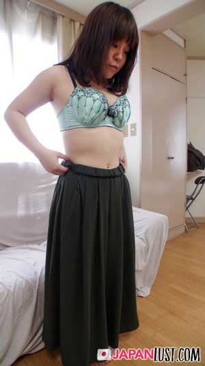 Sweet Japanese Teen Amateur Bares It All For POV Creampie - Photo 48