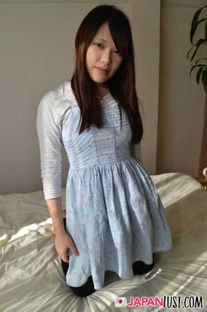 Amateur Japanese Teen From The Country POV Sex - Photo 25