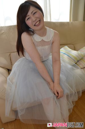 Petite Japanese Teen Loves POV Toys And Creampie - Photo 4