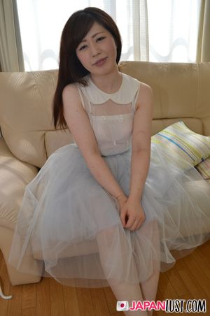 Petite Japanese Teen Loves POV Toys And Creampie - Photo 5