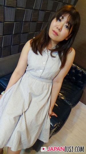 Japanese Teen Stuffs Hairy Pussy With Toys And Dick - Photo 43