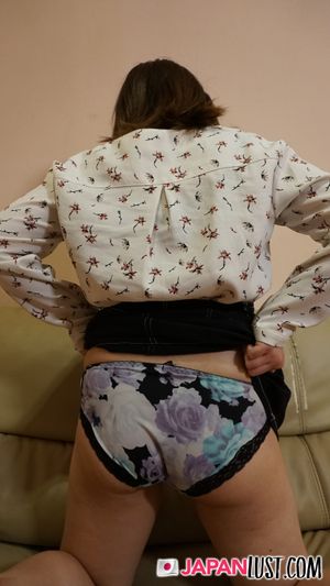Japanese Amateur Worships Cock To Earn Creampie - Photo 38