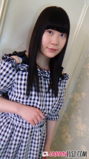 Amateur Japanese Teen Has Hot Body For POV Sex - Photo 10