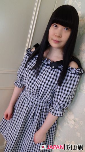 Amateur Japanese Teen Has Hot Body For POV Sex - Photo 14