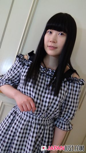 Amateur Japanese Teen Has Hot Body For POV Sex - Photo 7