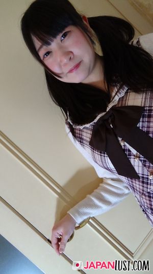 Japanese Teen Squirts On Toys And Creampie - Photo 39