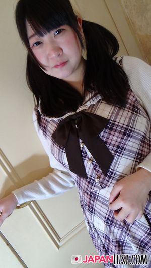 Japanese Teen Squirts On Toys And Creampie - Photo 40