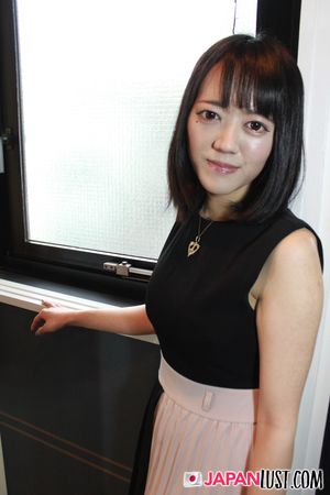 Slender Japanese Amateur Shaved Pussy POV Creampie - Photo 51