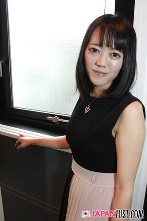 Slender Japanese Amateur Shaved Pussy POV Creampie - Photo 52