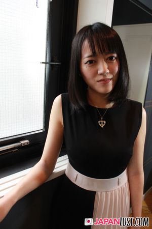 Slender Japanese Amateur Shaved Pussy POV Creampie - Photo 55