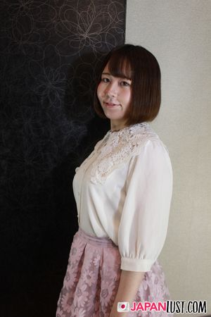 Shaved Pussy Japanese Amateur Bred With Cum POV - Photo 40