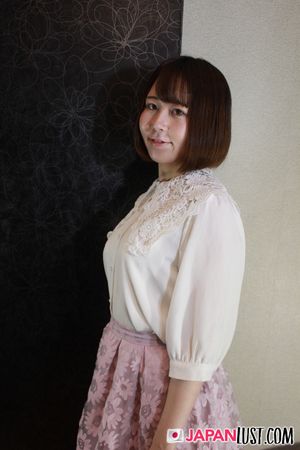 Shaved Pussy Japanese Amateur Bred With Cum POV - Photo 41