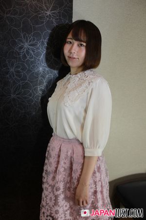 Shaved Pussy Japanese Amateur Bred With Cum POV - Photo 44