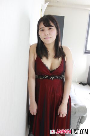 Amateur Japanese Teen On Her Back For Creampie - Photo 111