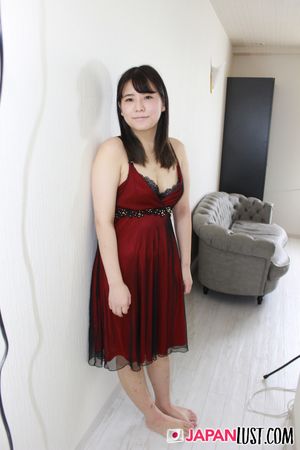 Amateur Japanese Teen On Her Back For Creampie - Photo 54