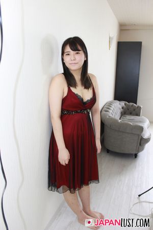 Amateur Japanese Teen On Her Back For Creampie - Photo 55