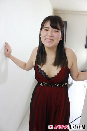 Amateur Japanese Teen On Her Back For Creampie - Photo 76