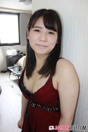 Amateur Japanese Teen On Her Back For Creampie - Photo 87