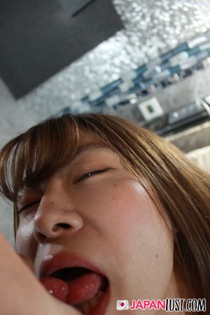 Slender Japanese Amateur Gets Hairy Hole Creampie - Photo 342