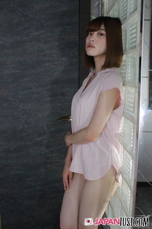 Slender Japanese Amateur Gets Hairy Hole Creampie - Photo 46