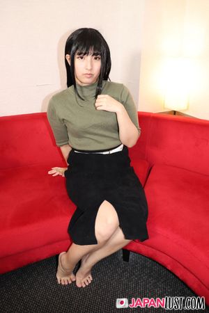 Japanese Amateur Teases Herself For POV Sex - Photo 414