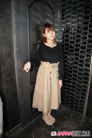 Japanese Amateur Teen Gets Her First POV Creampie - Photo 40