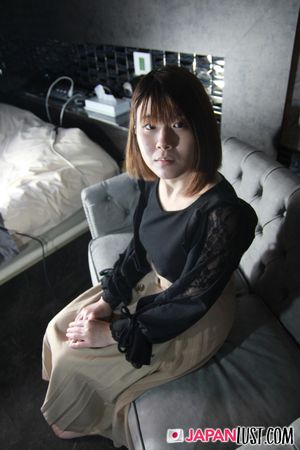 Japanese Amateur Teen Gets Her First POV Creampie - Photo 48