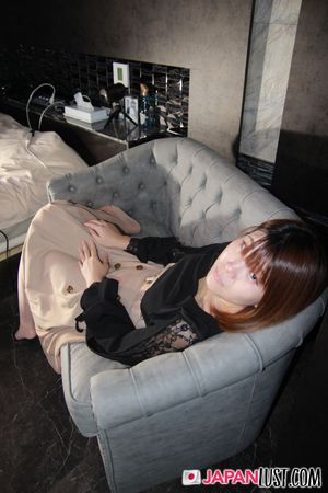 Japanese Amateur Teen Gets Her First POV Creampie - Photo 76