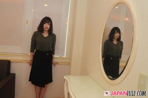 Shy Japanese Amateur With Perfect Natural Body POV Sex - Photo 18