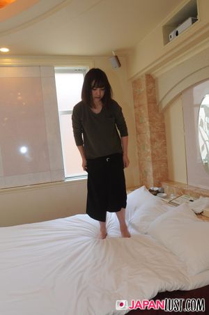 Shy Japanese Amateur With Perfect Natural Body POV Sex - Photo 42