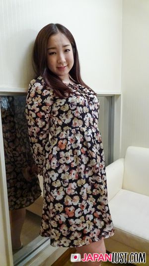 Cute Pale Japanese Amateur Takes POV Cock - Photo 25