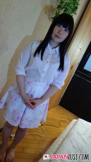 Adorable Japanese Teen Filled With POV Creampie - Photo 4