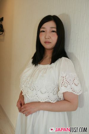 Cute Curvy Japanese Teen Wants Creampie After the Interview - Photo 8