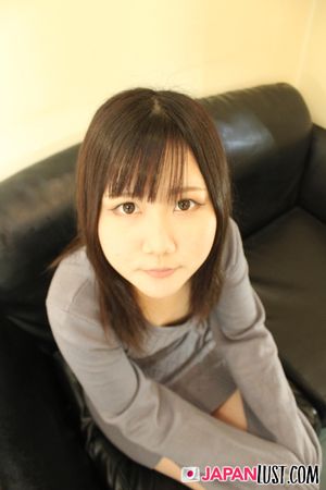 Amateur Slender Japanese Teen Enjoys Her First POV Creampie - Photo 11