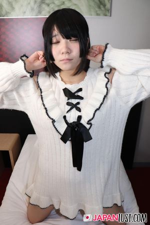 Cute Amateur Japanese Wants POV Creampie In Shaved Pussy - Photo 436