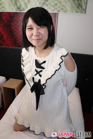 Cute Amateur Japanese Wants POV Creampie In Shaved Pussy - Photo 440