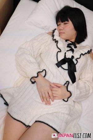 Cute Amateur Japanese Wants POV Creampie In Shaved Pussy - Photo 478