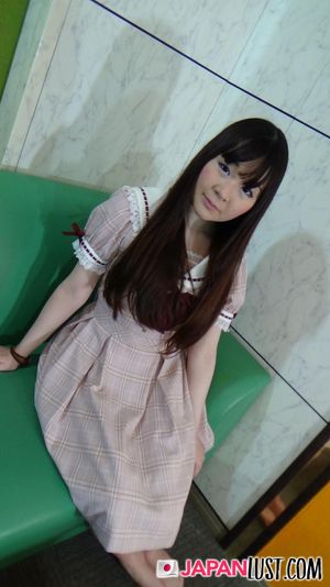 Amateur Japanese Babe with Sexy Tits Gets a Deep POV Creampie - Photo 35