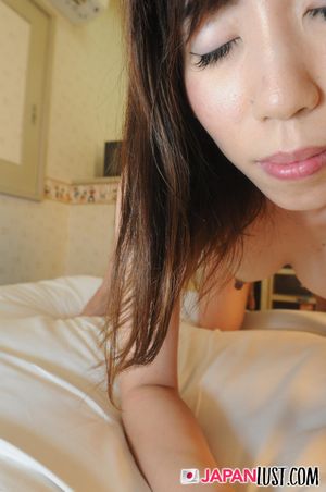 Long-Legged Japanese MILF Hot POV Creampie - Photo 223