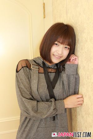 Adorable Japanese Teen Loves Riding Cock For Hot POV Creampie - Photo 5