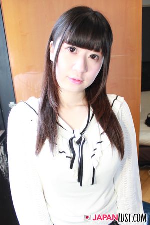 Curvy Japanese Hottie with Natural Tits Craves Hard Cock and Creampie in Shaved Pussy - Photo 21