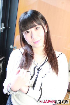 Curvy Japanese Hottie with Natural Tits Craves Hard Cock and Creampie in Shaved Pussy - Photo 28
