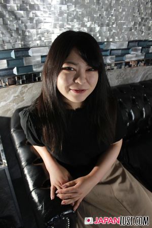 Japanese Teen With Thick Curvy Ass Enjoys Deep Pussy Banking and Cumload - Photo 18