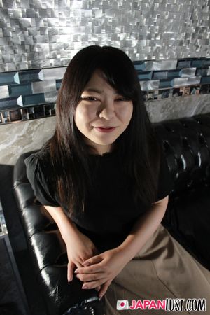 Japanese Teen With Thick Curvy Ass Enjoys Deep Pussy Banking and Cumload - Photo 19